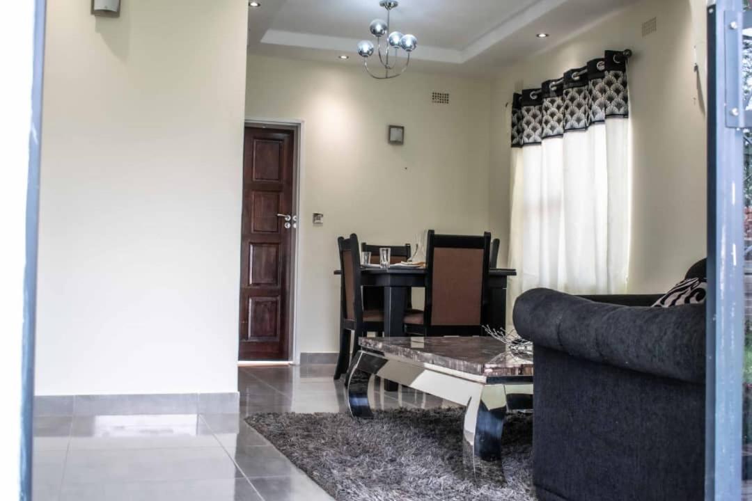 Lynm Residence Harare Bagian luar foto